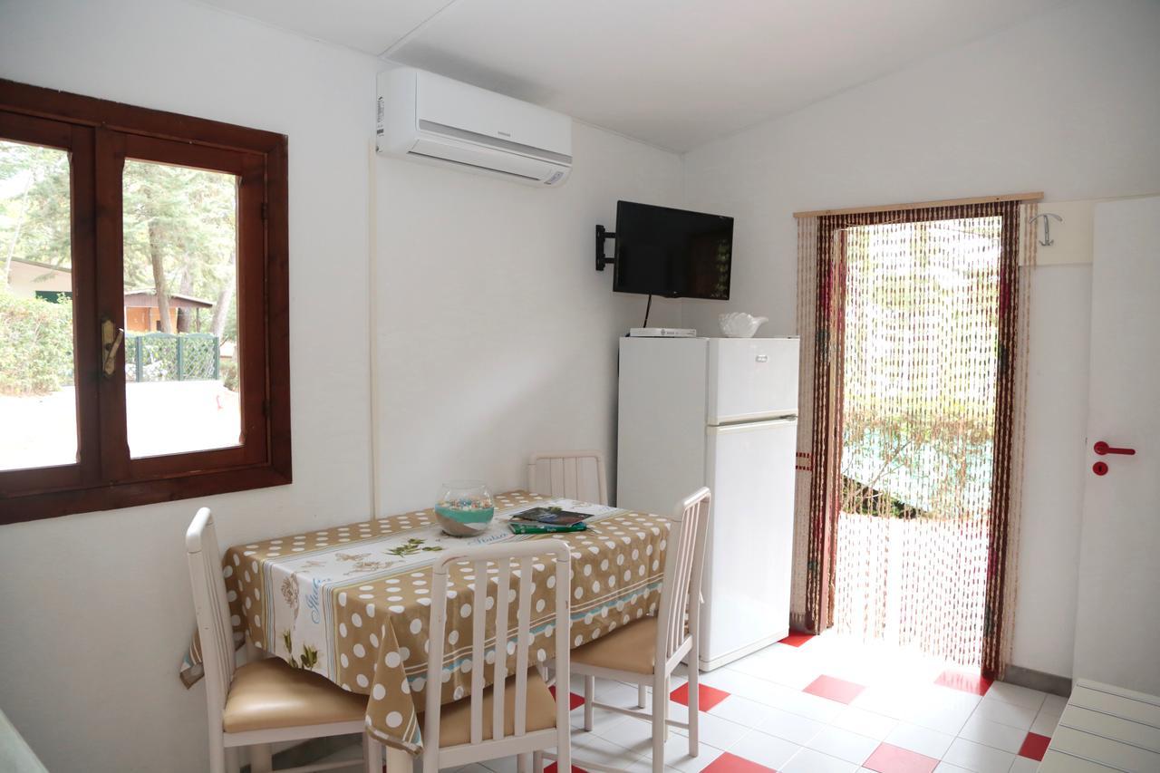 Camping Villaggio Internazionale San Menaio Exterior foto